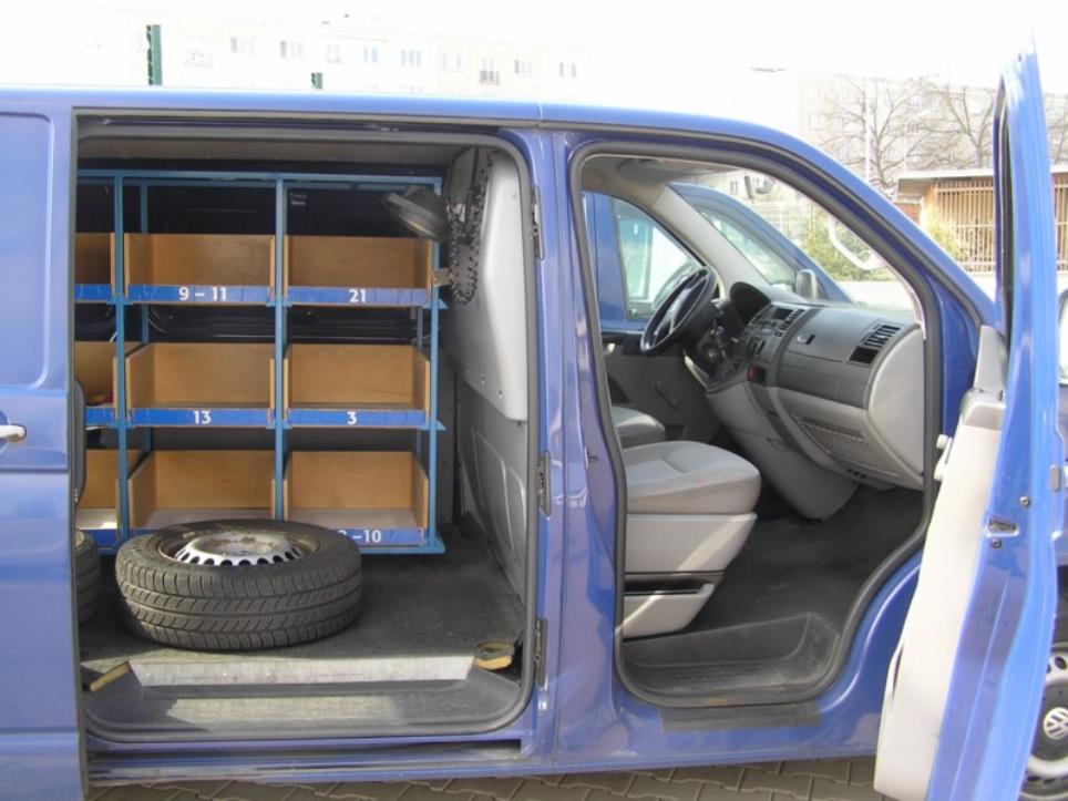 Prumyslových robotu-7